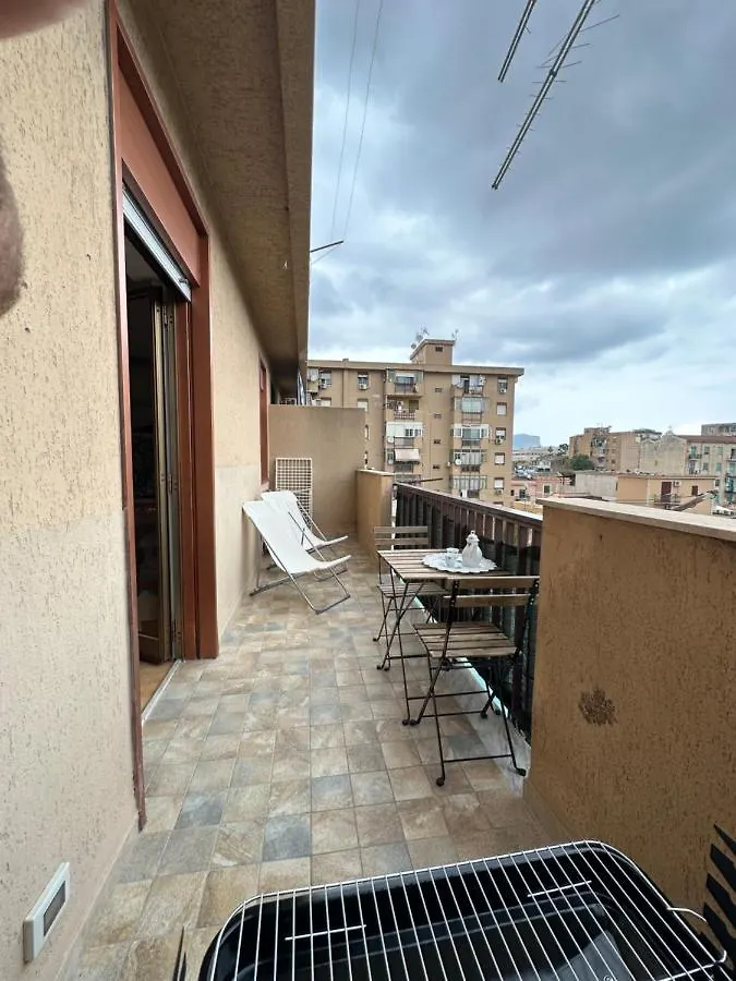 Apartment Vic'S Home Palermo